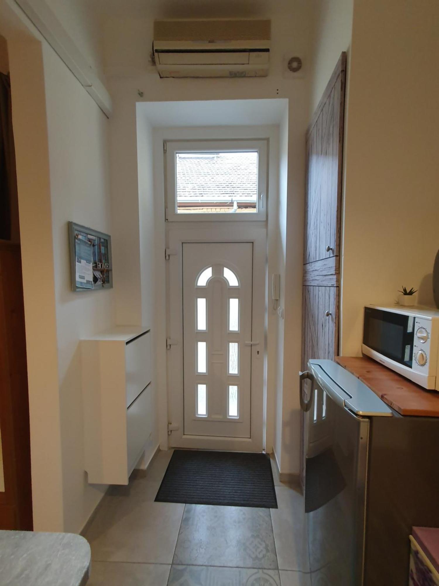 Cozy Studio With Air Condition Freshly Renovated Βουδαπέστη Εξωτερικό φωτογραφία